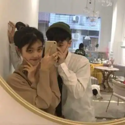  恋人相爱甜美的头像