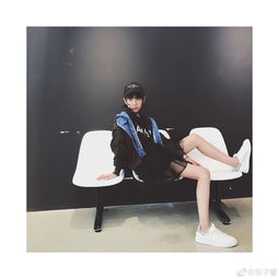  辣妈张子萱入秋清凉秀长腿清纯可人似少女