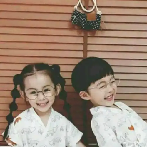 严厉局长爸爸变成了一个小孩子,小孩和局长爸爸却成了好朋友