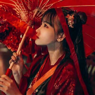  qq头像女生古风红衣,高清好看的红衣女头像伤感古风图片