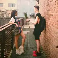  情侣头像三选二的一张两个人不带字