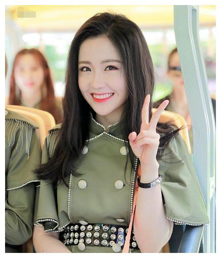  硬糖少女青春环游记未修图曝光,陈卓璇笑得灿烂,希林很酷