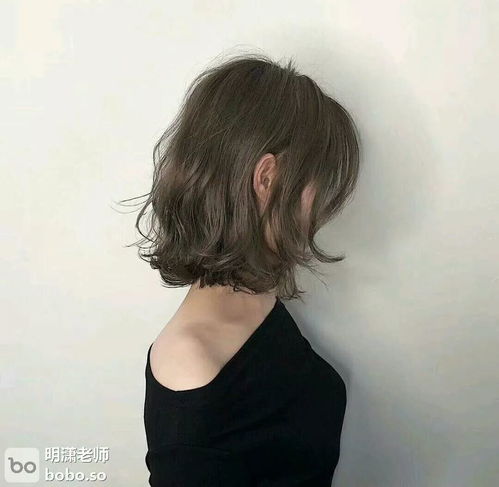  短发想蓬松注意这几点