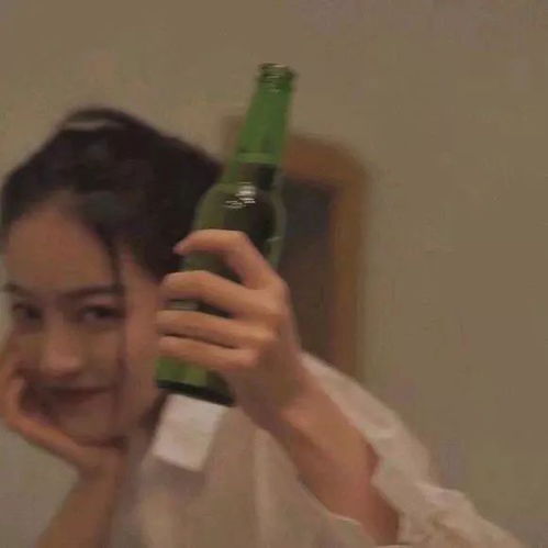  杂句头像白茶清欢无别事我在等风也等你
