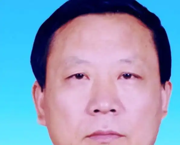  路人发现一男子持枪追杀女子,警方赶到现场那不是公安厅厅长吗