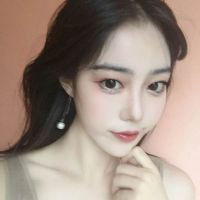  有人知道这个女生叫什么嘛不太清楚她是不是网红