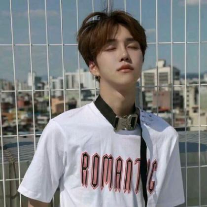  好看的头像图片男生,保持男儿本色不卑不亢