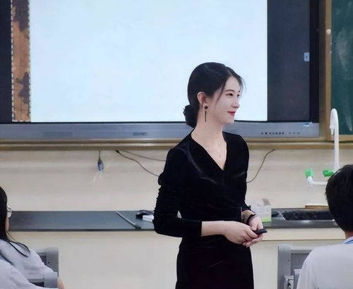  英语老师为何就像全国统一一样,多数都很有气质原因很简单