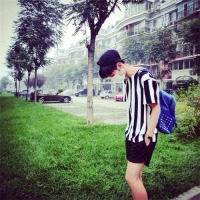  比较伤感qq头像男生部分带字因为爱你所以害怕失去你