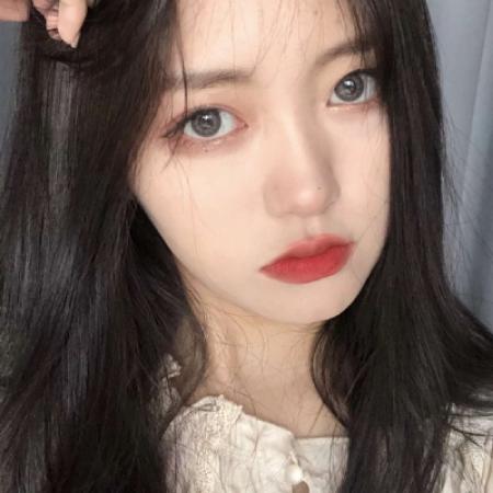  清爽气质成熟闺蜜女生头像,长发太漂亮了