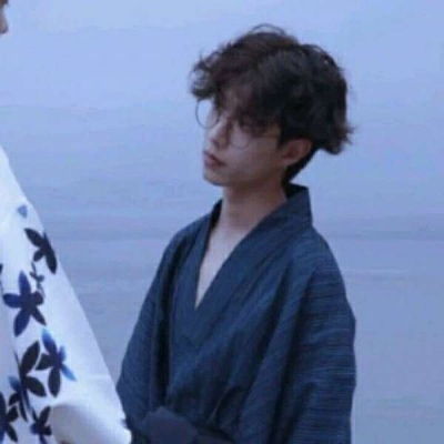  陈涵现在街上男人变多了,但是我情侣头像我要个性网