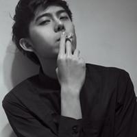  qq头像无非就是爱要么就是恨男生