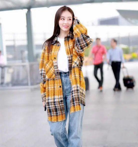  杨幂不愧是行走的衣架土味格子衫,她却穿出满满的高级感