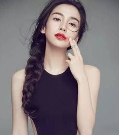  女星扎麻花辫赵丽颖仙气,杨幂温婉,热巴萌出血