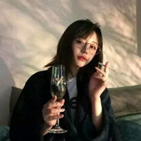 好看的qq头像女生抽烟