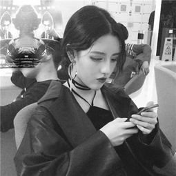 黑白女生头像女生