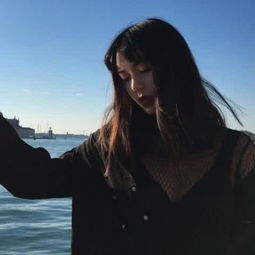  女生对你有4种表现,中2个以上就说明她暗恋你,表白吧