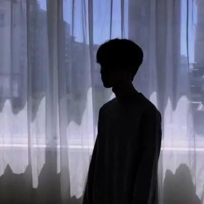  男生头像说爱你都显得平常