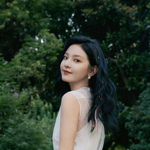  可爱小清新女生头像认真生活就可以找到生活藏起来的糖果