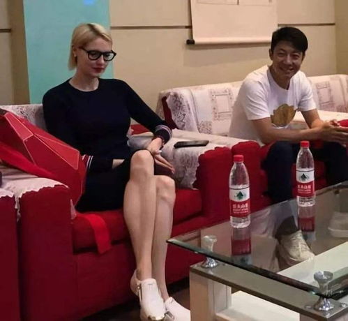  李白母亲中国那么多男人,总有高大的,你偏选了撒贝宁这个小个