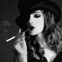 欧美女生背影头像意境女生头像