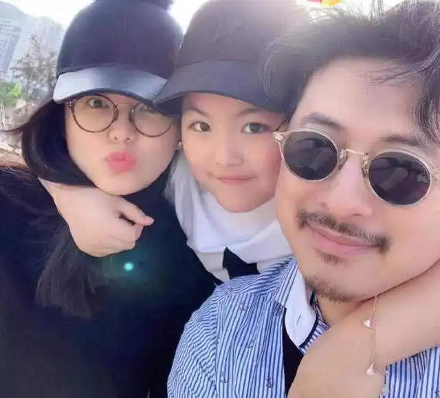  互相内涵王岳伦祝福李湘和意中人,李湘晒绿菜回应