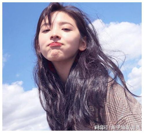  章若楠不在期待下长大的女孩,最终活出了自己