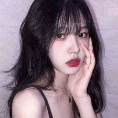 qq头像女生伤感难过