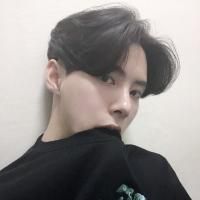  闺蜜霸气露肩膀的女生头像