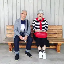  他们结婚38年,天天穿情侣装,年逾六十甜蜜更胜小年轻
