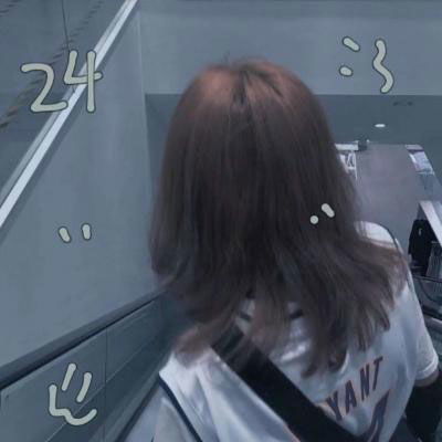  好看清纯女生头像背影侧脸,人生不在于拿有一手好牌