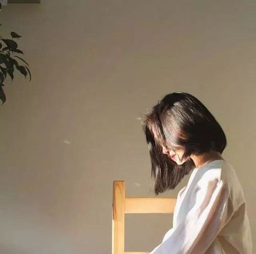  短发小姐姐头像短发小姐姐也可以性感又可爱哦