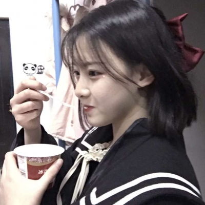  奶溶奶奶的可爱女生头像月亮坠女生头像我要个性网