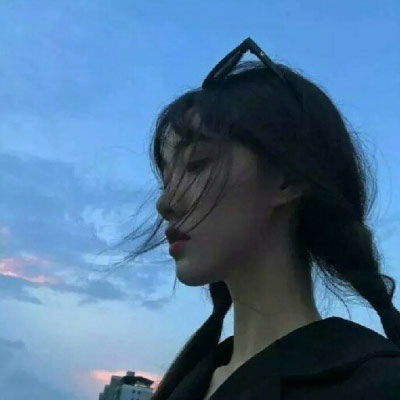 女生霸气头像高清侧脸