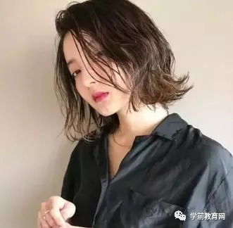  脸上有这3个特征的女生,烫发会特别好看