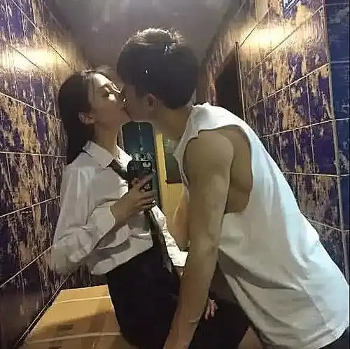 情侣头像男生恋爱