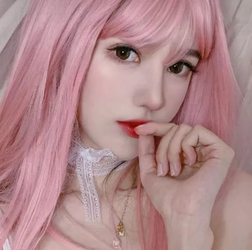 粉色系女生头像妆容
