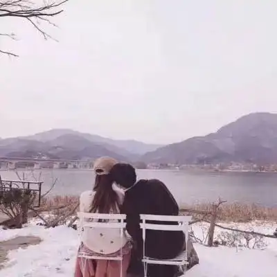 情侣头像一人一个清芬