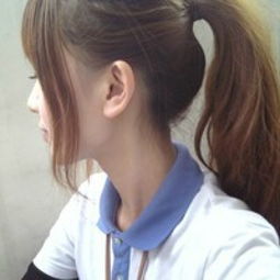  侧脸背影