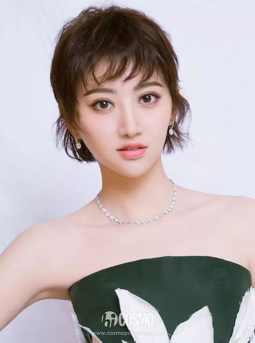  短发才是检验美女的第一标准景甜都变成悲伤蛙了......