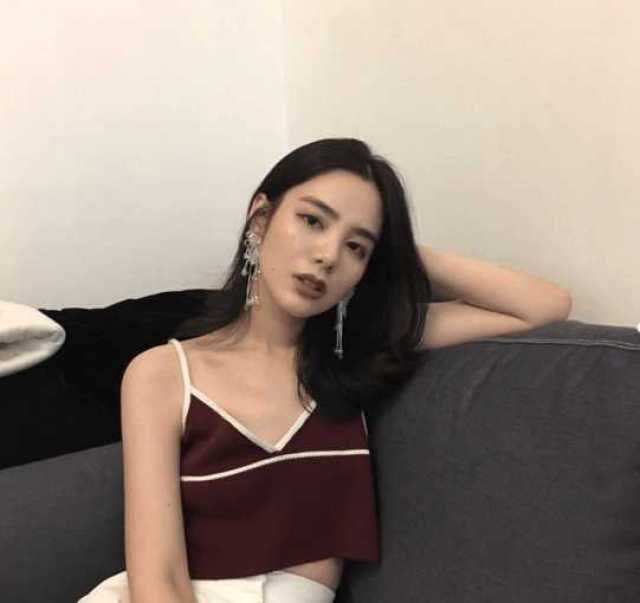 酷酷的女生头像女郎