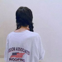  有美人尖的女生适合什么发型