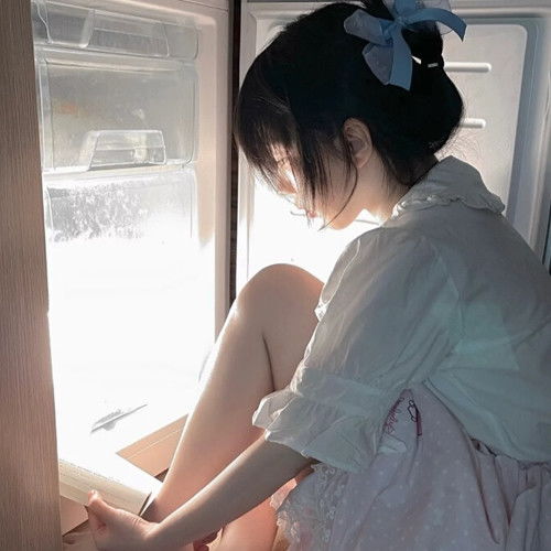  qq女生头像真人云川初入梦