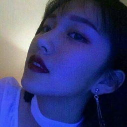  帅气冷酷女生头像2018最新甜蜜的回忆怎么敌得过时间的沙漏