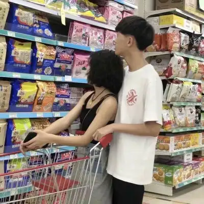 情侣头像抖音一左一右快