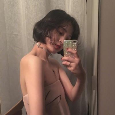  时尚气质的手机控女生头像我只qq女生头像我要个性网