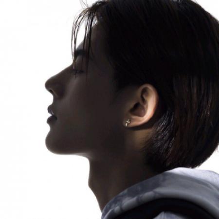 qq头像男生伤感治愈