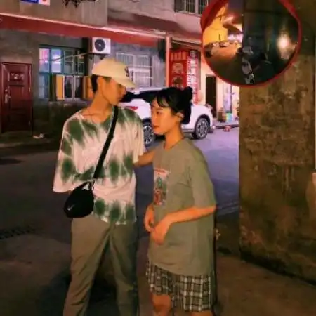 情侣头像抖音一左一右一