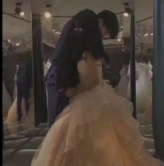  20组婚纱情侣头像一男一女高甜情侣头像合集