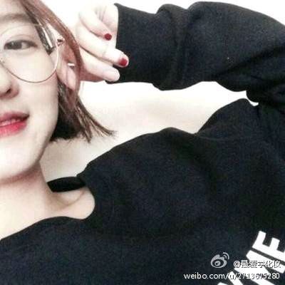  短发女生头像